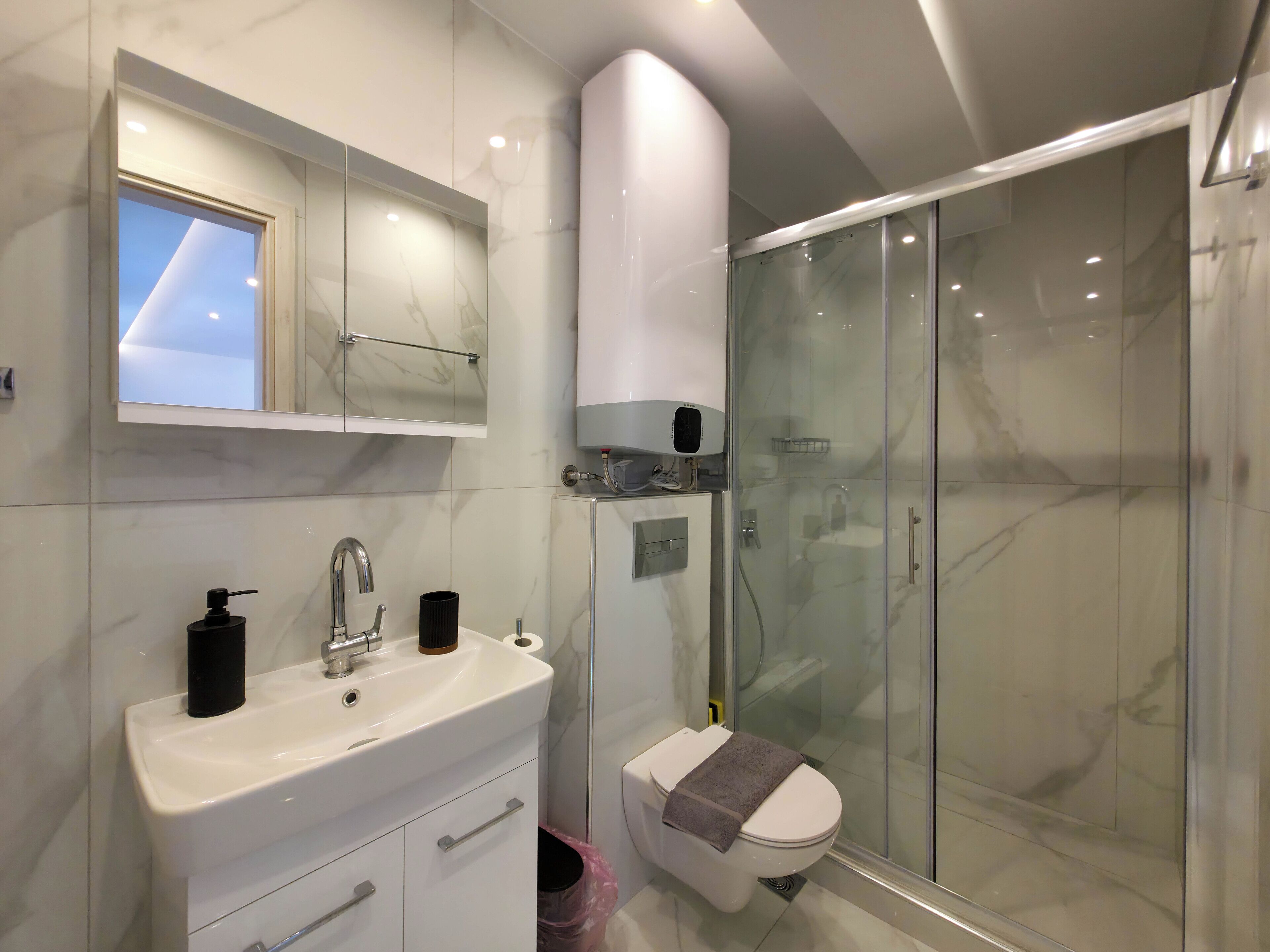 淋浴設備、風筒、提供毛巾、番梘