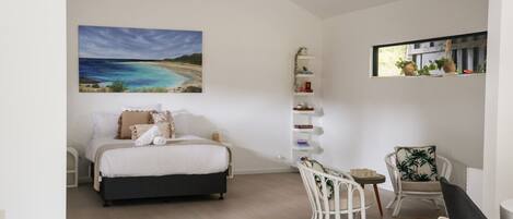 1 bedroom, desk, free WiFi, bed sheets