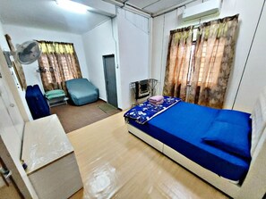 Casa | Tabla de planchar con plancha y wifi gratis 