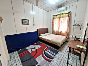 Casa | Tabla de planchar con plancha y wifi gratis 