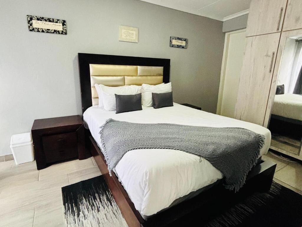 Executive Double Room | Free WiFi