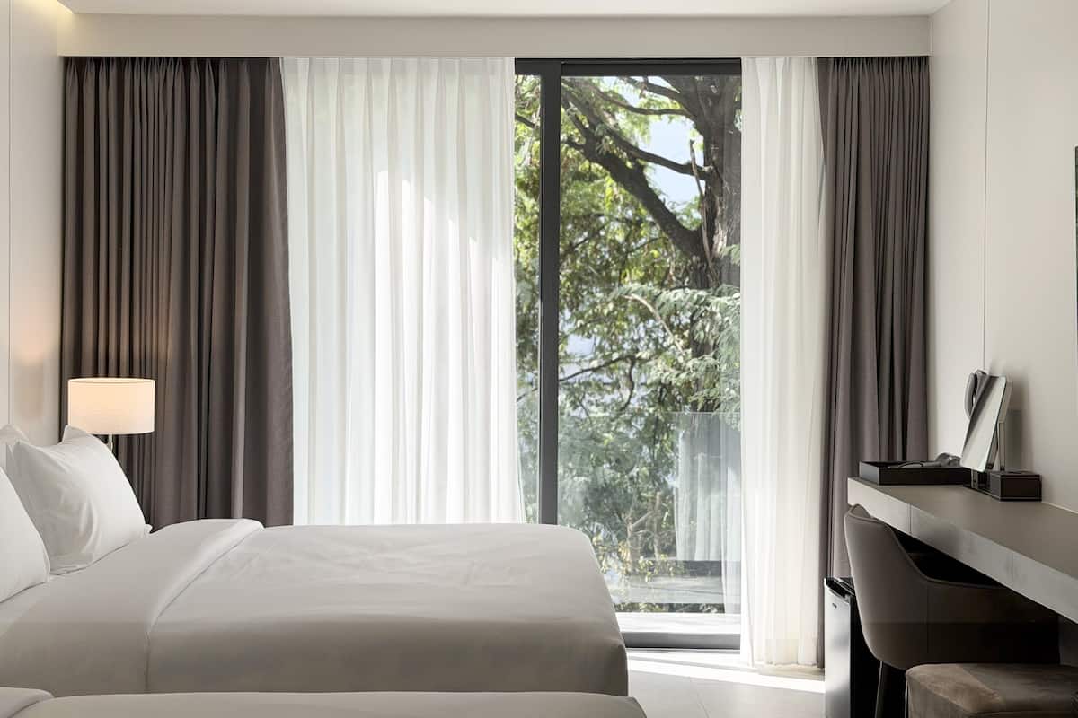 In-room safe, desk, laptop workspace, free WiFi