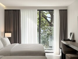 Öryggishólf í herbergi, skrifborð, vinnuaðstaða fyrir fartölvur