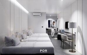 Double Room | In-room safe, desk, laptop workspace, free WiFi