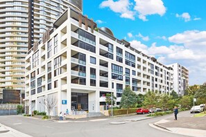 Exterior - Olympic Park Oasis | 2BR + Pool, Sauna & Parking (Sydney Olympic Park)