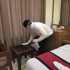 Family Room | Soundproofing, free WiFi - Hotel SS Royal (Amritsar)