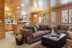 Smart TV, fireplace - Mountain Charm, Stone Fireplace, Chef's Kitchen, & Balcony | Cedar Ridge (Park City)