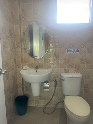 客房, 度假村景 | 浴室