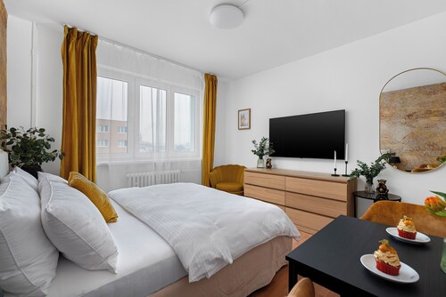 Meet Mendel Boutique Apartments #5 by goodnite cz