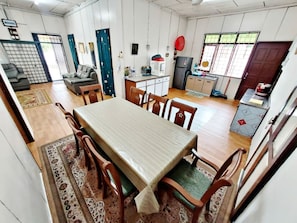 Casa estándar | Servicio de comidas en la habitación