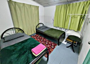 ハウス | アイロン / アイロン台、WiFi (無料)