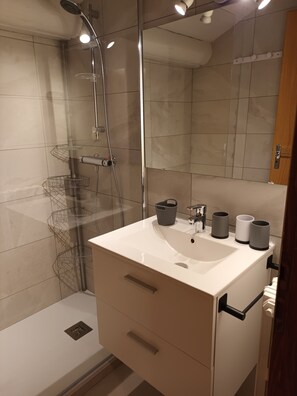 Dusche, Haartrockner