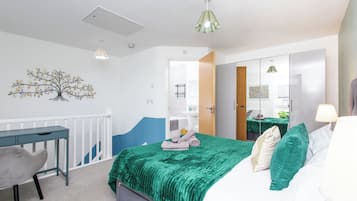 Iron/ironing board, free WiFi