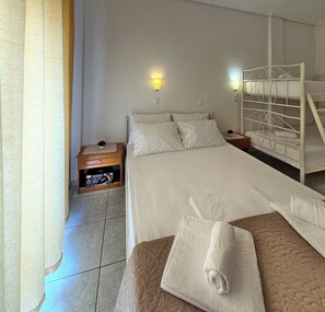 Iron/ironing board, WiFi, bed sheets