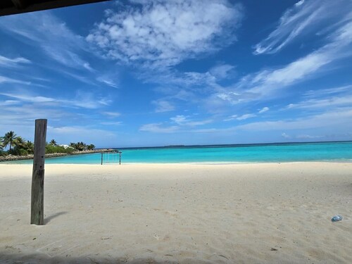 Gorgeous 7-bedroom house with AC in peaceful Shaviyani Atoll Milandhoo, Maldives
