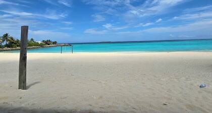 Gorgeous 7-bedroom house with AC in peaceful Shaviyani Atoll Milandhoo, Maldives
