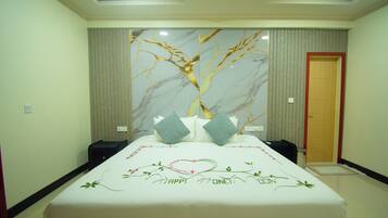 Iron/ironing board, Internet, bed sheets