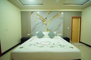 Strygejern/strygebræt, internetforbindelse, sengetøj