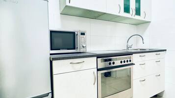Basic Apartment | Private kitchen