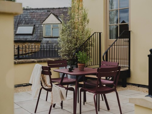 Luxury Apartment with Roof Terrace | Cotswolds