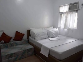 Free WiFi, wheelchair access