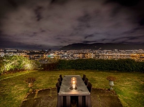 Outdoor dining - Elegant Historic Villa | Stunning Views (Bergen)