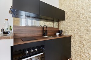 Fridge, microwave, oven, stovetop - Charming 1 bedroom apartment Eiffel Tower (Paris)