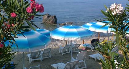 Hydra Club Hotel & Village