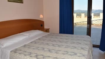 Bungalow estándar, 1 cama doble | Ropa de cama