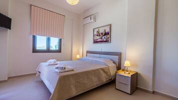 3 bedrooms, free cots/infant beds, bed sheets