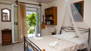 Villa, 4 slaapkamers, roken, privézwembad | 4 slaapkamers, gratis babybedden, beddengoed