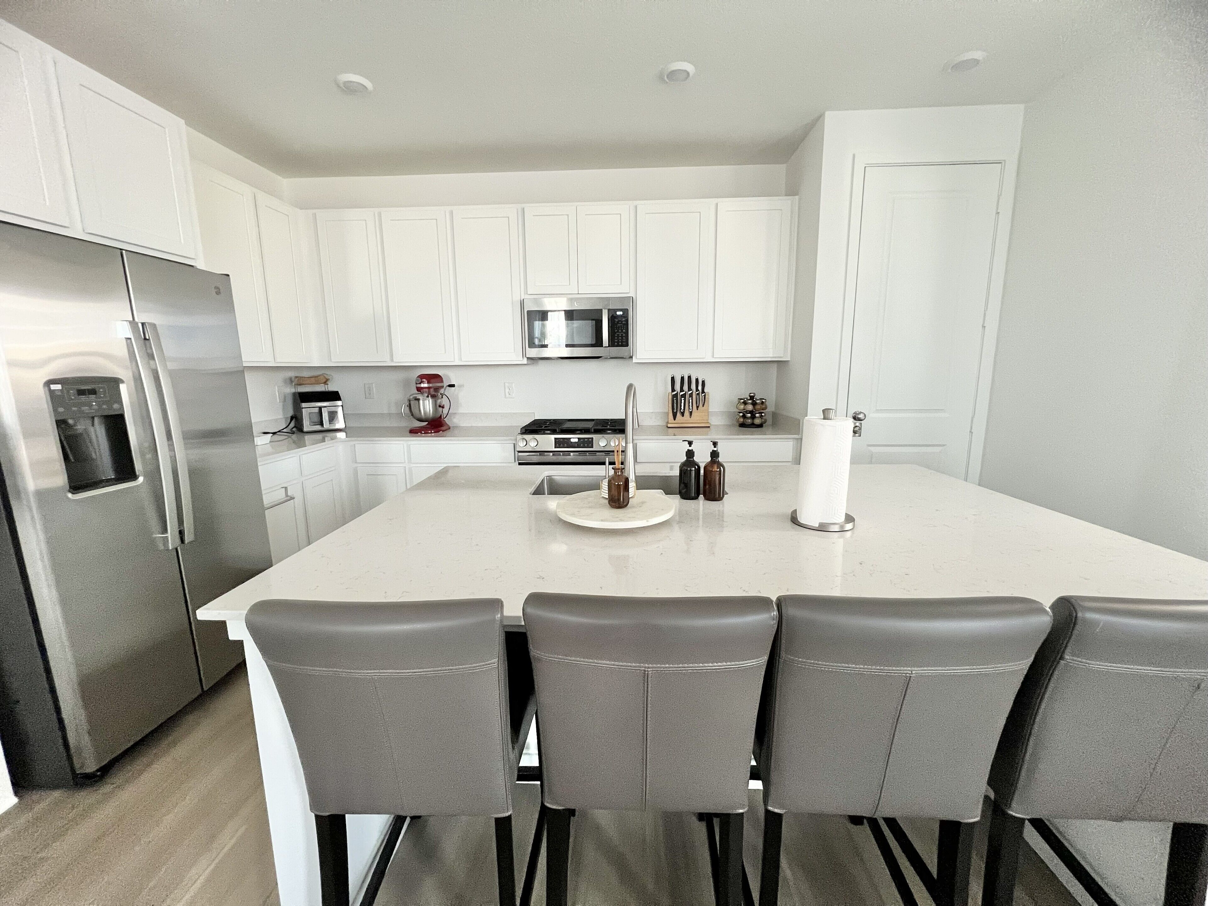 Mikrowelle, Ofen, Herdplatte, Geschirrspüler