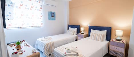 2 bedrooms, bed sheets