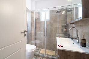 Casa, 2 camere da letto, fumatori, 2 bagni | Bagno | Doccia, asciugamani