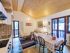 Dining - Genziana by Interhome (Canazei)