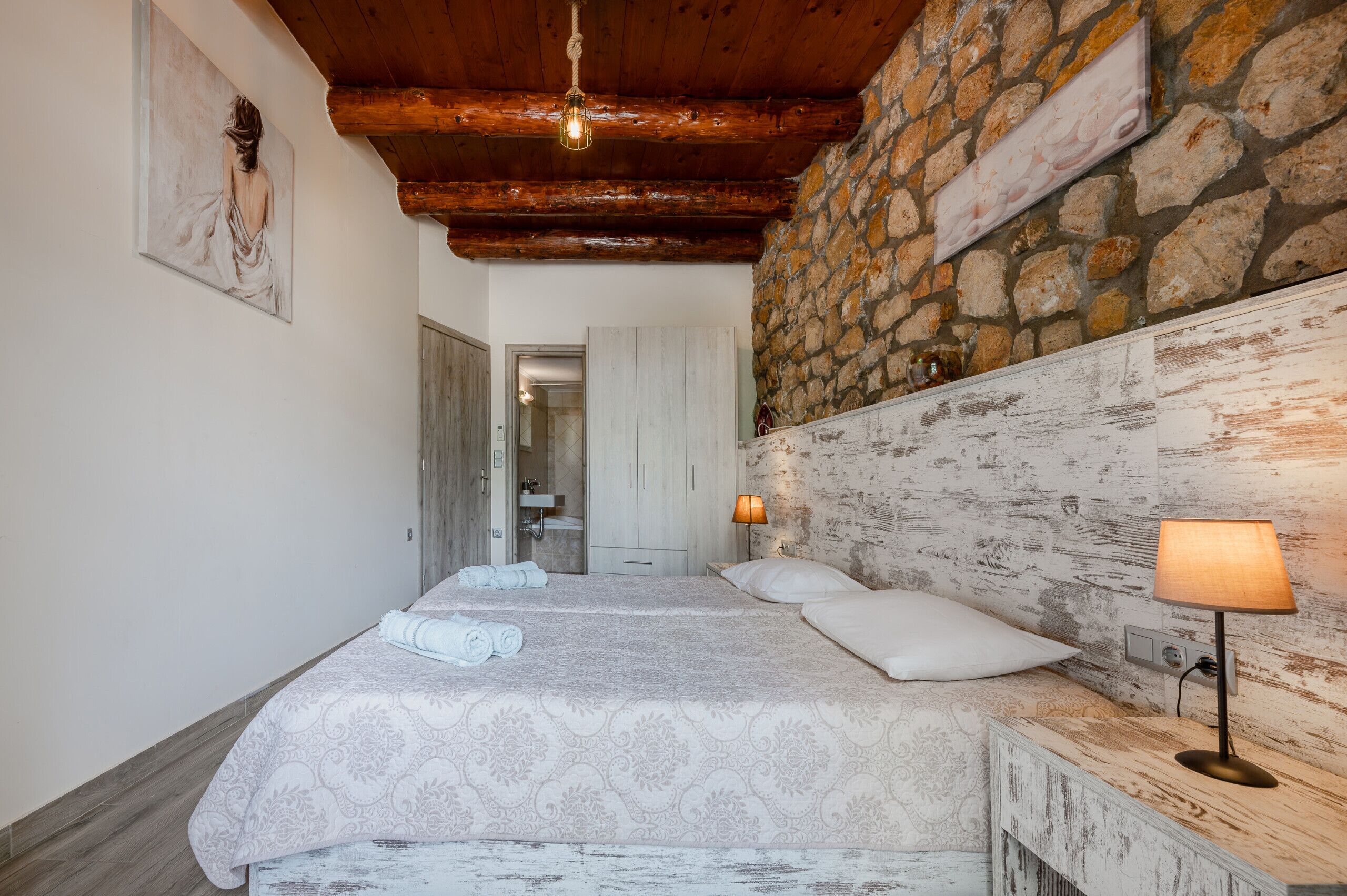 2 habitaciones, cunas gratuitas y ropa de cama 