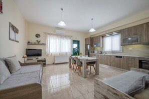 Living room - Souda Bay Loggia (Agios Vasileios)