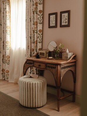 Interior - Luxury Landmark Stay in the Cotswolds with terrace (Cheltenham)