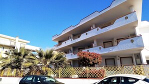 Exterior - Coastal Comfort Stay in Villa Rosa (Villa Rosa di Martinsicuro (TE))
