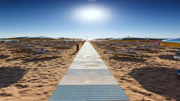 Beach - Coastal Comfort Stay in Villa Rosa (Villa Rosa di Martinsicuro (TE))
