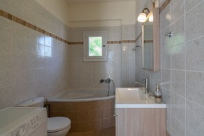 Villa, 3 Bedrooms, Smoking, Private Pool | Bathroom - Haravgi Villa (Rethymno)