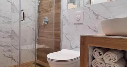 Double or Twin Room With Private Bathroom (A5)