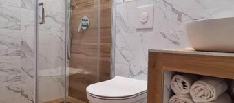 Double or Twin Room With Private Bathroom (A5)