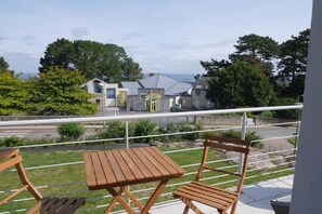 Outdoor dining - Holiday home with partial sea view, Douarnenez (Douarnenez)