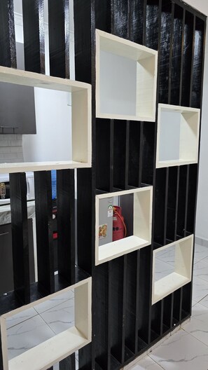 Deluxe-lejlighed | Privat køkken | Minikøleskab, mikrobølgeovn, ovn, kogeplade