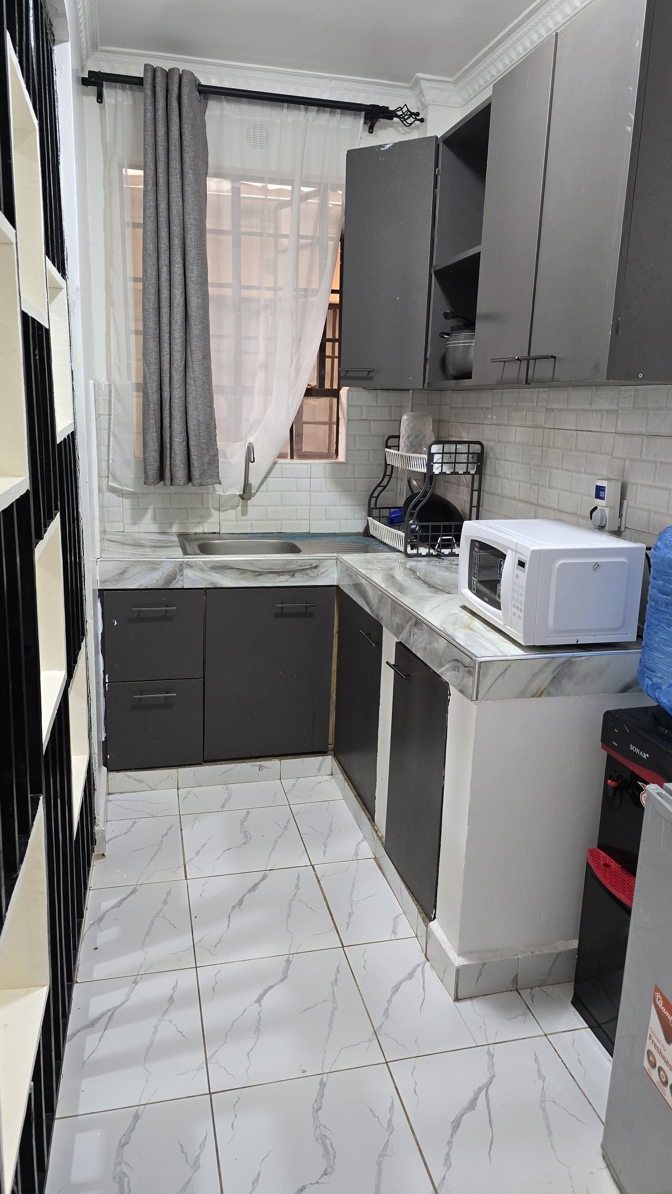 华丽公寓 | 私人厨房 | 迷你冰箱、微波炉、烤箱、炉灶