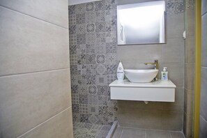Apartment, 2 Bedrooms, Smoking, Kitchen | Bathroom - Areopolis Art Apartment (East Mani)