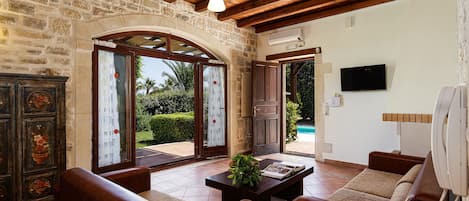 Villa, 3 Bedrooms, Smoking, Private Pool | Living room