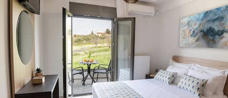 Villa, 6 Bedrooms, Smoking, Pool Access