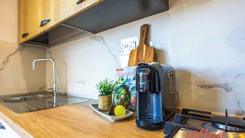 Microwave, oven, stovetop, coffee/tea maker